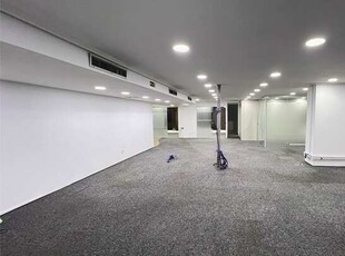 Sala Comercial para locação em Moema de 173 metros quadrados no Edifício Edel Prédio de Of