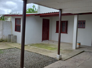 Terreno Com Duas Casas (01 Sobrado Desocupado) Mais 1 Casa De Material