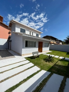 Casa em Bosque Beira Rio, Rio das Ostras/RJ de 100m² 2 quartos à venda por R$ 439.000,00