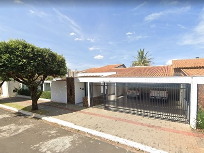 Casa em Champagnat, Londrina/PR de 600m² 3 quartos para locação R$ 9.000,00/mes