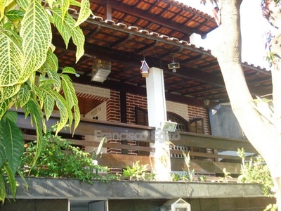 Casa em Mutuá, São Gonçalo/RJ de 133m² 3 quartos à venda por R$ 699.000,00