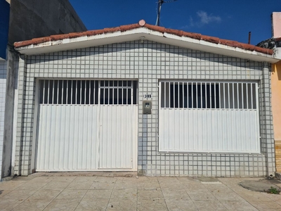 Casa em Nordeste, Natal/RN de 72m² 2 quartos para locação R$ 700,00/mes