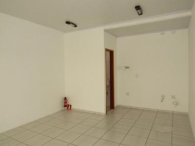 Sala em Dois Córregos, Piracicaba/SP de 24m² para locação R$ 770,00/mes