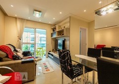 APARTAMENTO no 2º andar com 2 dormitórios e 2 garagens