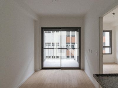 Apartamento para alugar com 1 dorms, 27m²
