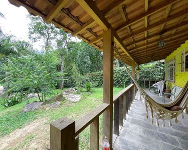 Casa com 3 quartos sendo 1 suíte, 170 m² em Iúcas - Teresópolis/RJ