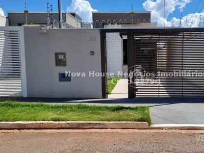 Casa Térrea com 3 Quartos à Venda por R$ 530.000